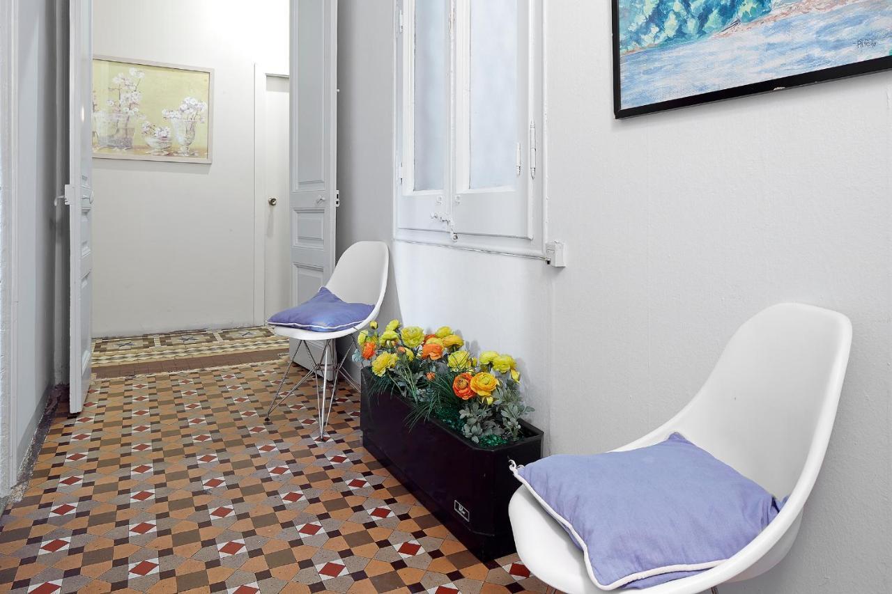 B&B Estudiantes Balmes Barcelona Exterior foto