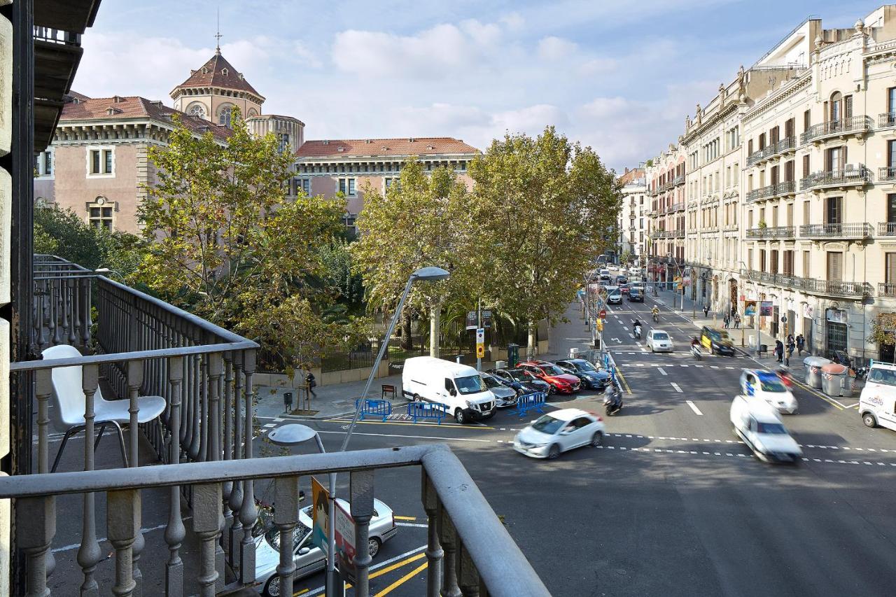 B&B Estudiantes Balmes Barcelona Exterior foto