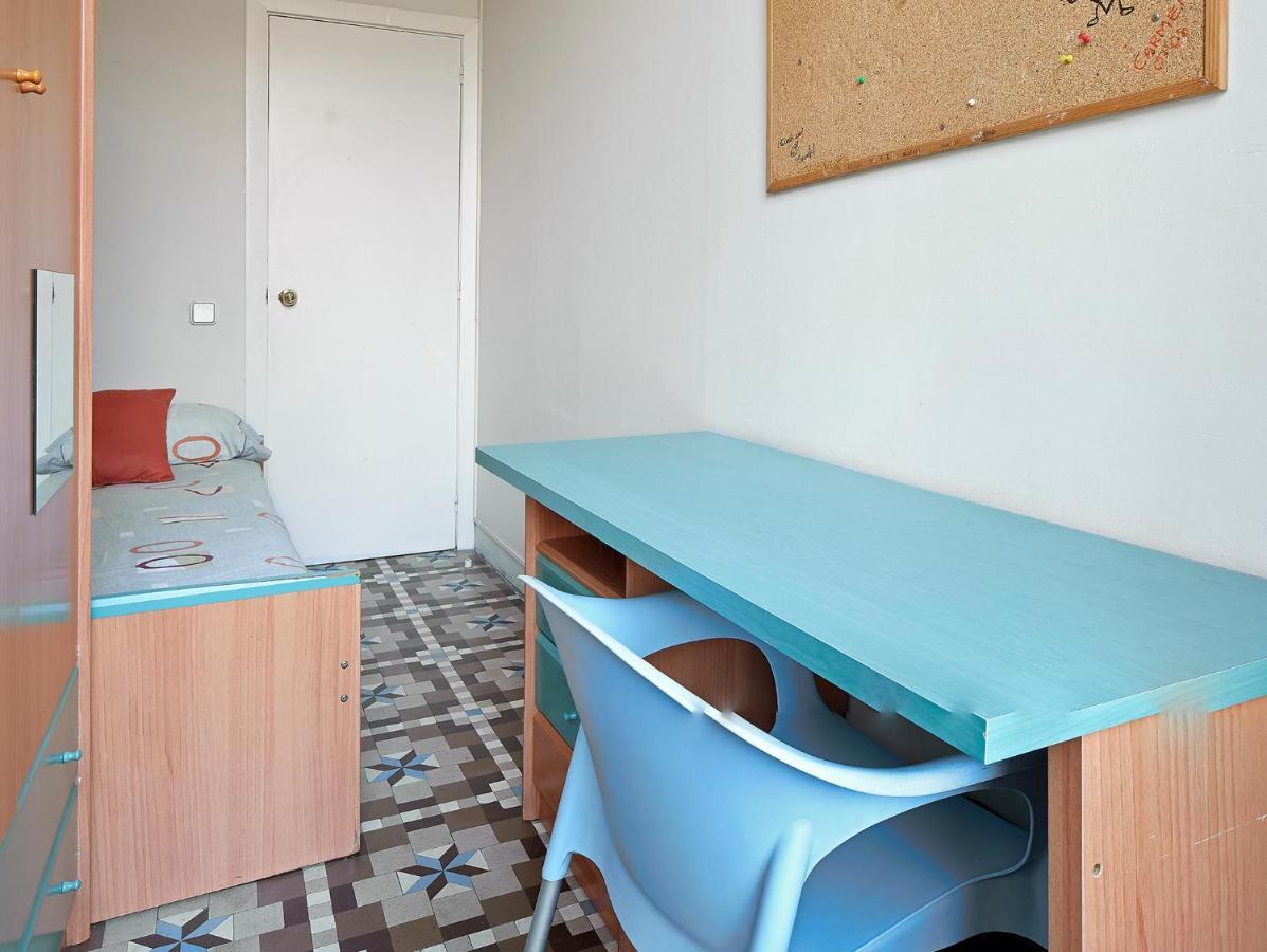 B&B Estudiantes Balmes Barcelona Exterior foto
