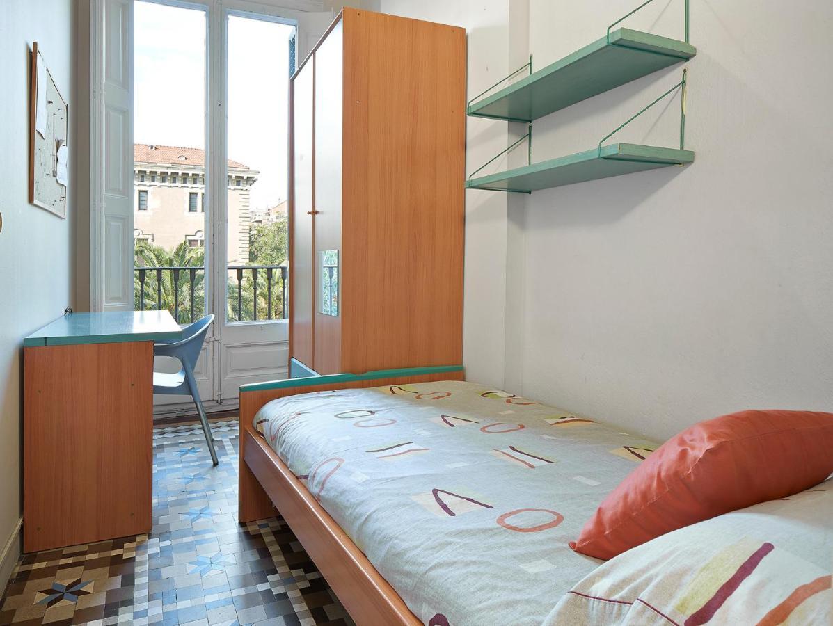 B&B Estudiantes Balmes Barcelona Exterior foto